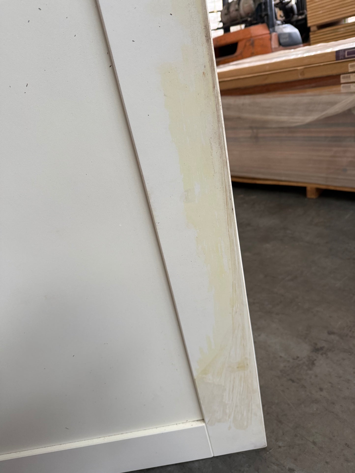 1 PANEL WHITE INTERNAL SHAKER DOOR - CLEARANCE