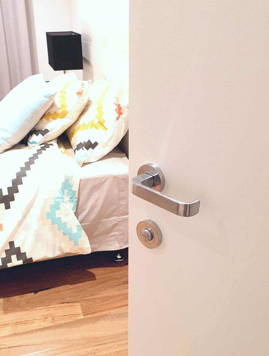 Zanda Door Handle - Streamline